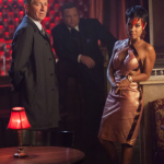 GOTHAM: Alfred (Sean Pertwee, L) pays a visit to Fish Mooney (Jada Pinkett Smith, R) in the "Lovecraft" episode of GOTHAM airing Monday, Nov. 24 (8:00-9:00 PM ET/PT) on FOX. ©2014 Fox Broadcasting Co. Cr: Jessica Miglio/FOX