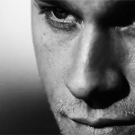 REVEAL GIF of Charlie Hunnam from http://sikanapanele.tumblr.com/post/90565112076