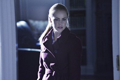 12 MONKEYS -- "Mentally Divergent" Episode 102 -- Pictured: Amanda Schull as Railly -- (Photo by: Ben Mark Holzberg/Syfy)