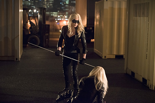 Arrow -- "Canaries" -- Image AR313B_0207b -- Pictured (L-R): Caity Lotz as Sara Lance / Canary and Katie Cassidy as Laurel Lance / Black Canary -- Photo: Diyah Pera/The CW -- Ã?Â© 2015 The CW Network, LLC. All Rights Reserved.