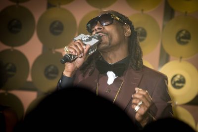 EMPIRE: Guest-star Snoop performs as himself in the special two-hour “Die But Once/Who I Am” Season Finale episode of EMPIRE airing Wednesday, March 18 (8:00-10:00 PM ET/PT) on FOX. CR: Chuck Hodes/FOX