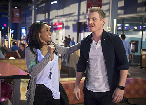 The Flash -- "Out of Time" -- Image FLA115A_0210b -- Pictured (L-R): Candice Patton as Iris West and Rick Cosnett as Detective Eddie Thawne -- Photo: Diyah Pera/The CW -- Ã?Â© 2015 The CW Network, LLC. All rights reserved.