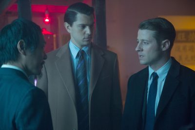 GOTHAM: Gordon (Ben McKenzie, R) and Dent (guest star Nicholas D'Agosto, C) interview a suspect (guest star Perry Yung, L) in the "Everyone Has A Cobblepot" episode of GOTHAM airing Monday, March 2 (8:00-9:00 PM ET/PT) on FOX. ©2015 Fox Broadcasting Co. Cr: Jessica Miglio/FOX