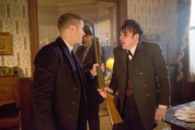 GOTHAM: Gordon (Ben McKenzie, L), Bullock (Donal Logue, C) and Oswald Cobblepot (Robin Lord Taylor, R) find themselves in a dangerous situation in the "Everyone Has A Cobblepot" episode of GOTHAM airing Monday, March 2 (8:00-9:00 PM ET/PT) on FOX. ©2015 Fox Broadcasting Co. Cr: Jessica Miglio/FOX