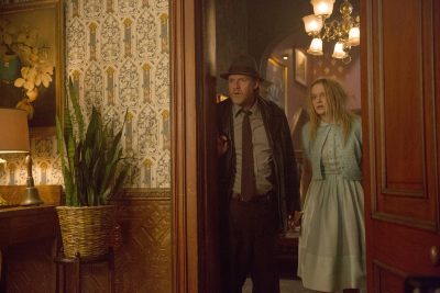 GOTHAM: Bullock (Donal Logue, L) discovers an interesting twist in their case in the "Everyone Has A Cobblepot" episode of GOTHAM airing Monday, March 2 (8:00-9:00 PM ET/PT) on FOX. Also pictured: guest star Nicholle Tom, R. ©2015 Fox Broadcasting Co. Cr: Jessica Miglio/FOX