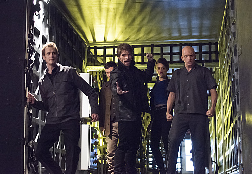 The Flash -- "Rogue Air" -- Image FLA122A_0351b -- Pictured (L-R): Doug Jones as Jake Simmons, Paul Anthony as Roy G. Bivolo, Liam McIntyre as Mark Mardon, Britne Oldford as Shawna Baez and Anthony Carrigan as Kyle Nimbus -- Photo: Dean Buscher/The CW -- �© 2015 The CW Network, LLC. All rights reserved.