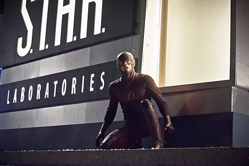 The Flash -- "Rogue Air" -- Image FLA122C_0220b -- Pictured: Grant Gustin as Barry Allen / The Flash -- Photo: Dean Buscher /The CW -- �© 2015 The CW Network, LLC. All rights reserved.