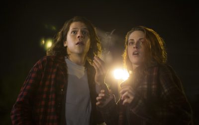 Mike Howell (Jesse Eisenberg) and Phoebe Larson (Kristen Stewart) in AMERICAN ULTRA. Photo Credit: Alan Markfield