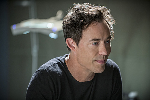 The Flash -- "The Man Who Saved Central City" -- Image FLA201b_0031b -- Pictured: Tom Cavanagh as Harrison Wells -- Photo: Cate Cameron /The CW -- Ã?Â© 2015 The CW Network, LLC. All rights reserved