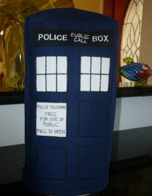 SATURDAY SHOUT-OUT: Glorious Zanymouse Creations (DOCTOR WHO TARDIS blender cover: Photo Credit Zanymouse Creations)