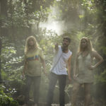 FIRST LOOK: Comedy Adventure 'Snatched', Coming in May