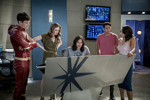 DCTV Roundtable #2: 'The Flash' Season 1, Episode 2 "Mixed Signals"